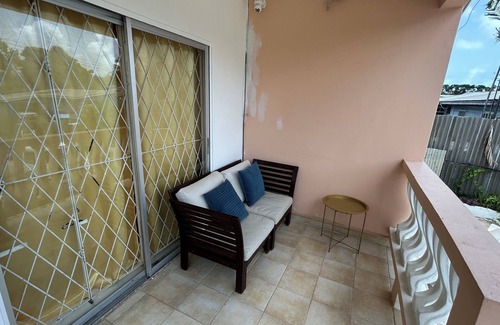 Saint Matthias Apartment | Queen Of Hearts - 5minutes walk to beautiful beaches