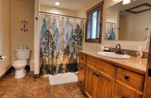 Island Park Cabin | Queen Suite at Ponds Lodge Cabin 32 Unit 1