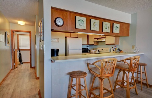 Topsail Beach Condo | "Queens Grant B-106" Oceanfront Condo w/Community Pool and Day Docks