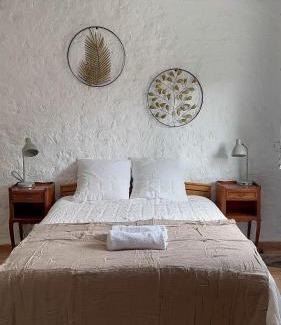 Auvers-sur-Oise House | Quelques part à Auvers sur oise, Spacieuse Maison, Calme, Terrasse, 8 pers, Wifi