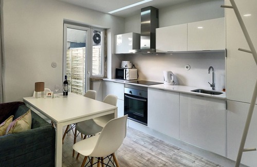 Carvoeira Apartment | Queluz Terrace 1