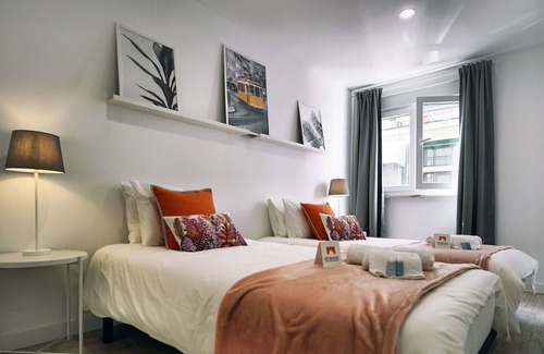 Carvoeira Apartment | Queluz Terrace 1