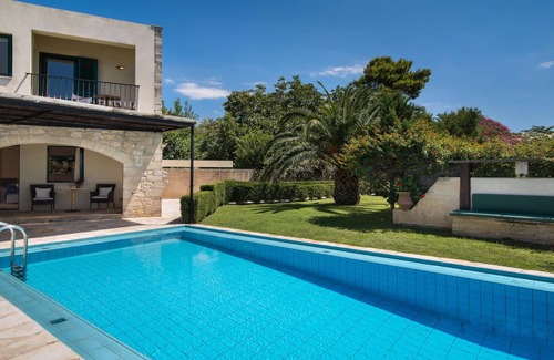 Alikambos Villa | Querini Villa Maria In Alikampos 9km From Sandy Beach