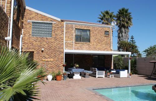 Melkbosstrand Bed & Breakfast | Quest Bed And Breakfast