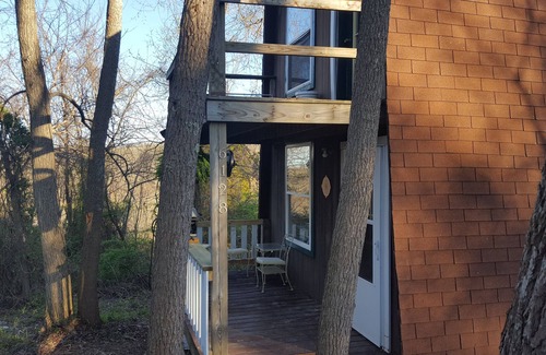 Athens Cabin | Quiet 2 bedroom A-frame cabin located 5 miles from East State Street.