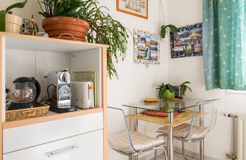Jean Moulin - Marius Berliet Apartment | Quiet 2 BR apt in Sans-Souci, garage & terrace