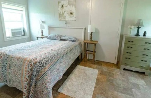 Abingdon Cabin | Quiet 2 BR Cabin in Abingdon B