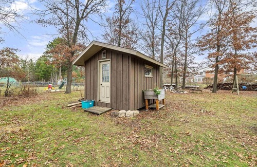 Park Ridge House | Quiet 3 bedroom family friendly bungalow in peaceful Stevens Point