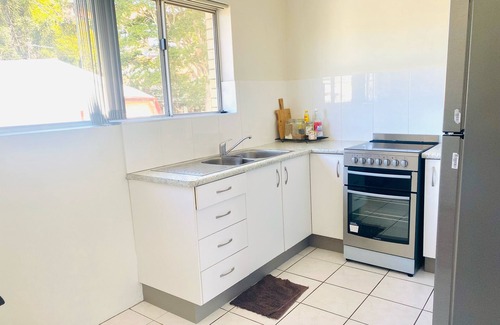 Kelvin Grove Apartment | Quiet, 3km from Brisbane CBD, large 2-bedroom apartment
