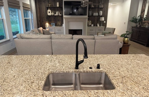 Weatherford House | Quiet 4BR 2.5BA Modern New Country Home in Weatherford
