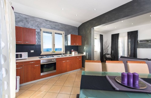 Brovinje House | Quiet and beautiful house with amazing sea view and outside kitchen by the pool