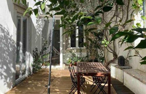 Lisbon Old Town Apartment | Quiet and Charming Home - with Yard, City Center