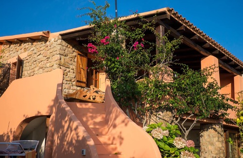 Conca Verde Apartment | Quiet and comfortable apartment with garden near the beach
