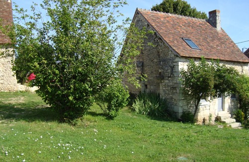 Chaumussay House | Quiet and country side family-friendly house with huge pool