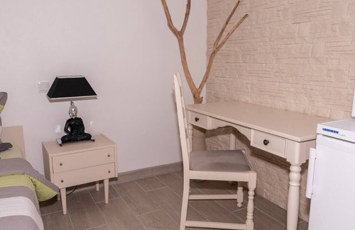 Puttelange-aux-Lacs Apartment | Quiet and Comfortable Zen Room