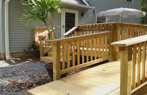 Hickory Hills Ski Chalet | Quiet and handicapped friendly place.