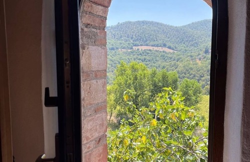 Castellina in Chianti Villa | Quiet and Beautiful Property, Large Pool, Airco in bedrooms