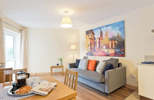 Merrion Apartment | Quiet and Modern 1BR Apartment in Dublin 4