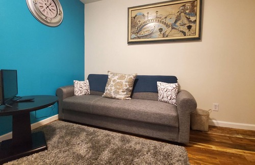 Northwest Philadelphia Apartment | Quiet and modern and convenient