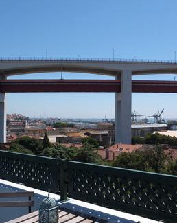 Santo Amaro Apartment | Quiet and Sunny central Lisbon apartment