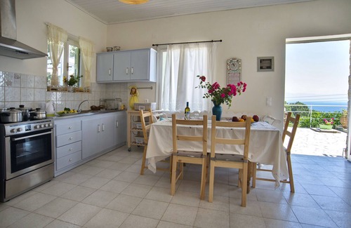 Antipaxos Cottage | Quiet and Traditional Antipaxos Retreat with amazing views over Agni Beach
