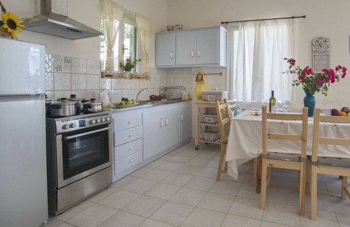 Antipaxos Cottage | Quiet and Traditional Antipaxos Retreat with amazing views over Agni Beach