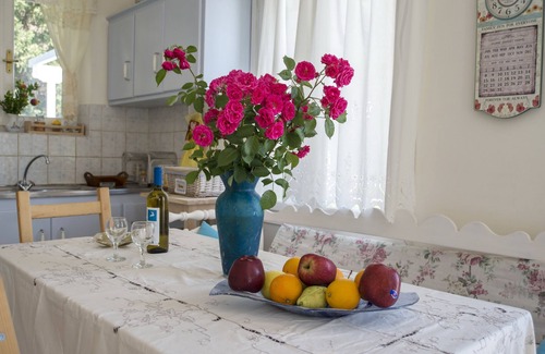Antipaxos Cottage | Quiet and Traditional Antipaxos Retreat with amazing views over Agni Beach