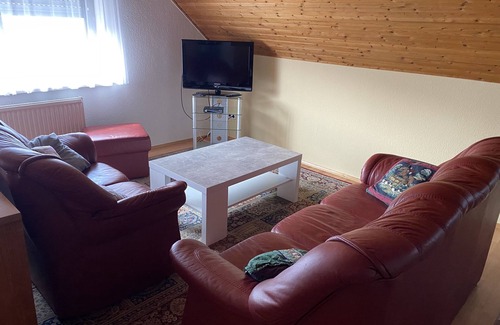 Dudelsheim Apartment | Quiet apartment at the foot of Glauberg, Boniface route on the volcanic cycle path