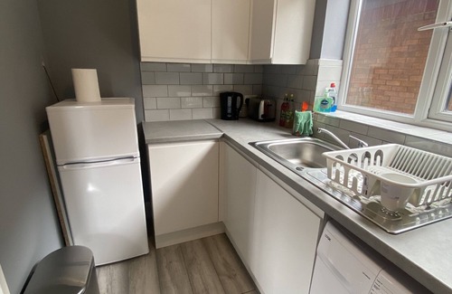 Crystal Palace Apartment | Quiet apartment by Crystal Palace park and station