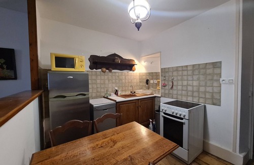Saint-Gaultier Cottage | Quiet Apartment with Wifi in Brenne
