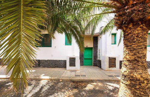 Arrecife Apartment | Quiet Apartment in Central Location with Wi-Fi; Pets Allowed