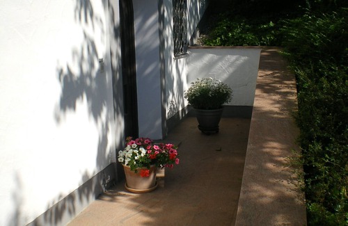 Murnau am Staffelsee Apartment | Quiet apartment with terrace and mountain views in Murnau