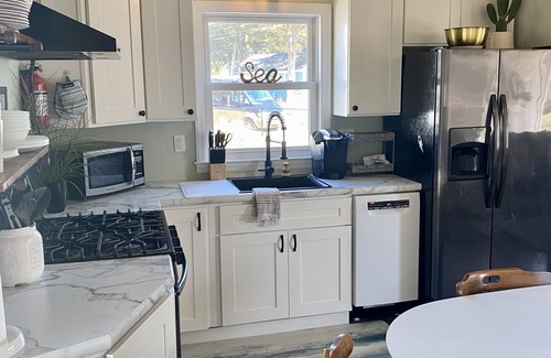 North Cape May Cottage | Quiet Beach Cottage in North Cape May