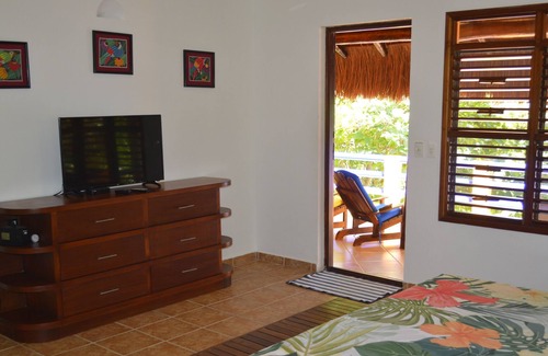 Soliman Bay House | Quiet beach, turquoise snorkeling water, come relax in paradise