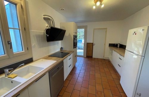 Brouchaud Villa | Quiet black Perigord villa with private heated pool 15pers