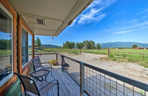 Alpine Northeast Cabin | Quiet Cabin ~ 1 Mi to Snake River Fly Fishing