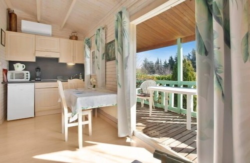 Roquebrune-sur-Argens Ski Chalet | Quiet chalet 10 minutes from the beach