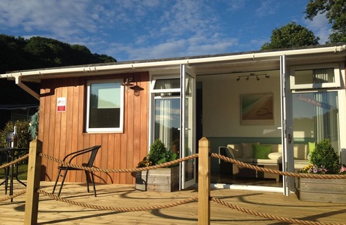 Mumbles Ski Chalet | Quiet chalet, near the beach with park view