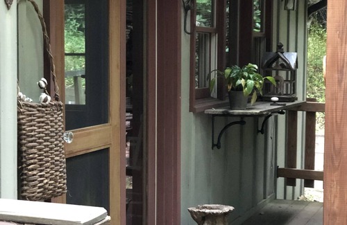 Boone Cottage | Quiet, Charming Cottage in the Mountains of NC