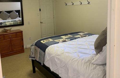 Crawford House | Quiet, Close to beaches, large space