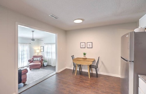 Goose Creek House | Quiet Comfort -Near Charleston Attractions- Family Friendly