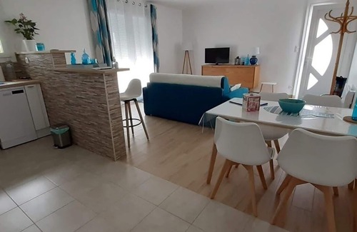 Arvert House | Quiet, comfortable rental in the Royannais countryside
