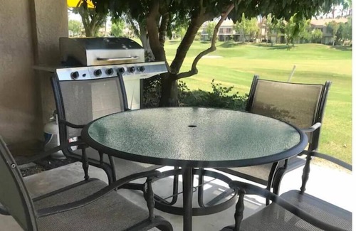 La Quinta Condo | Quiet Condo on the Course