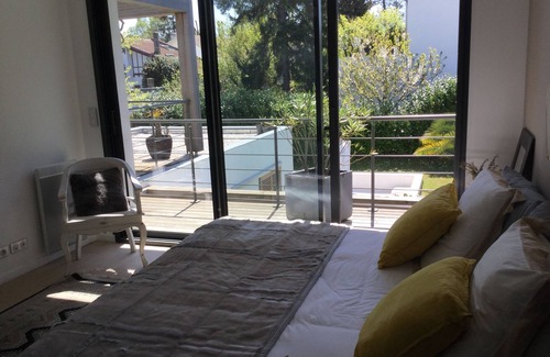 Biarritz House | Quiet contemporary villa with heated pool. (From 15/05)