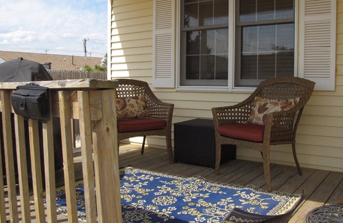 Surf City House | Quiet Convenient Beach Block Home