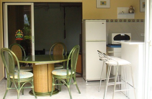 Malendure Cottage | Quiet cottage in beautiful location on the edge of rainforest,