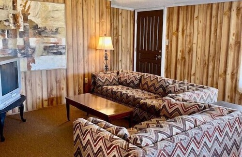 Kinards House | Quiet country living, mobile home down dirt lane