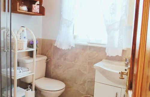 Liscannor House | Quiet country retreat close to the Cliffs of Moher!