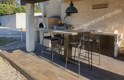 Graveson House | Quiet country villa with a lovely pool at the foot of the montagnette