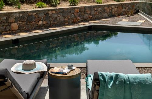 Almyros House | Quiet & Cozy, Aura House